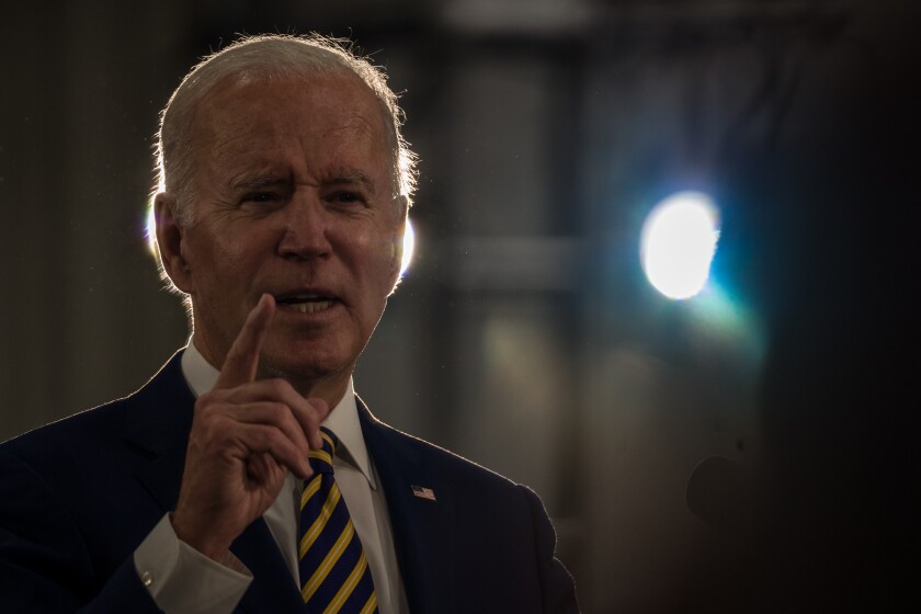 113021-BIDEN-VISIT-DAKOTA-COUNTY-03141.jpg