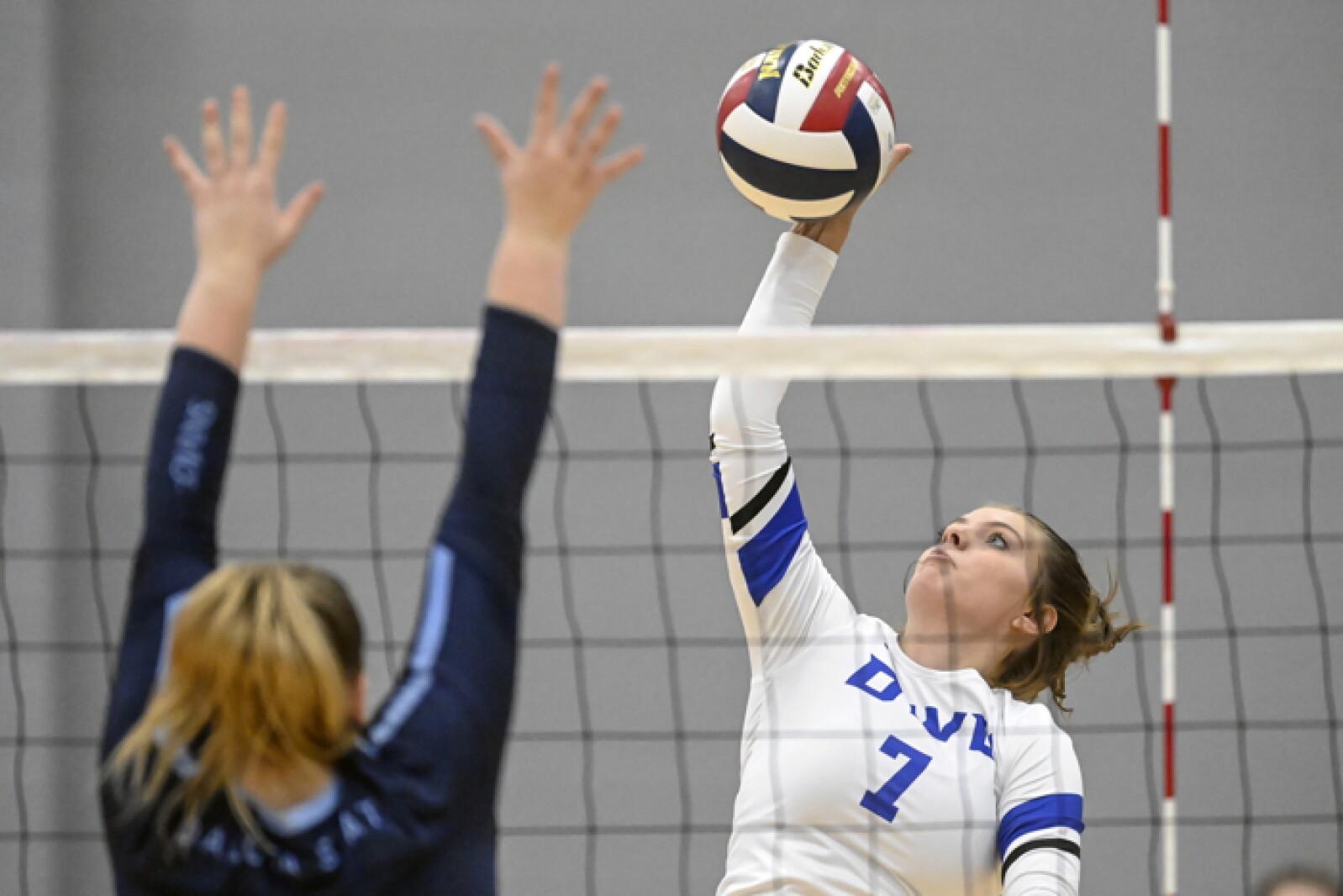 100521.DWU-DSUVball8.jpg