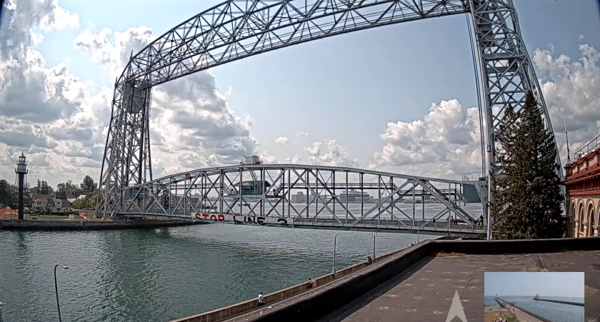 line 3 bridge protest.png