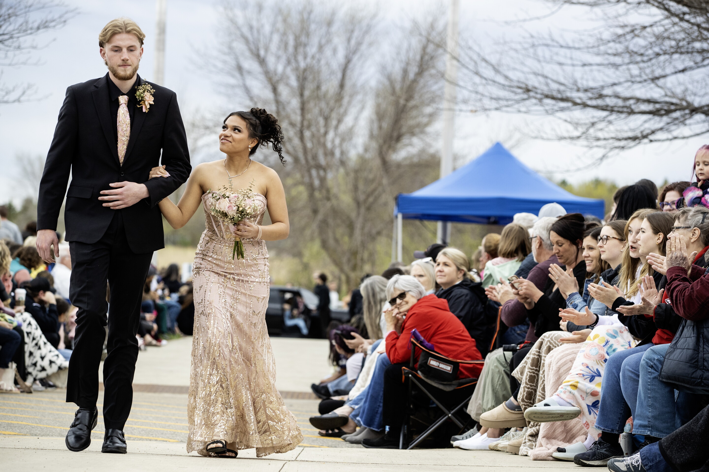 Prom Forum Photos: Prom brings a walk to remember for Willmar High School students ...