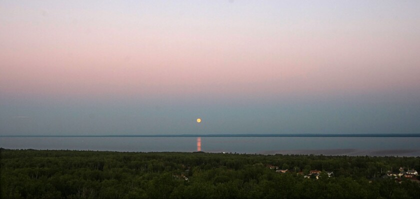 Earth shadow moonrise July 6 2009_S.jpg
