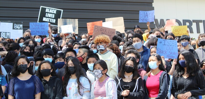 Walkout4