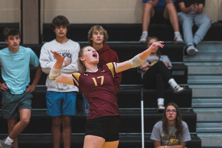 9-29-22VolleyballMitchellvsRoosevelt-12.jpg