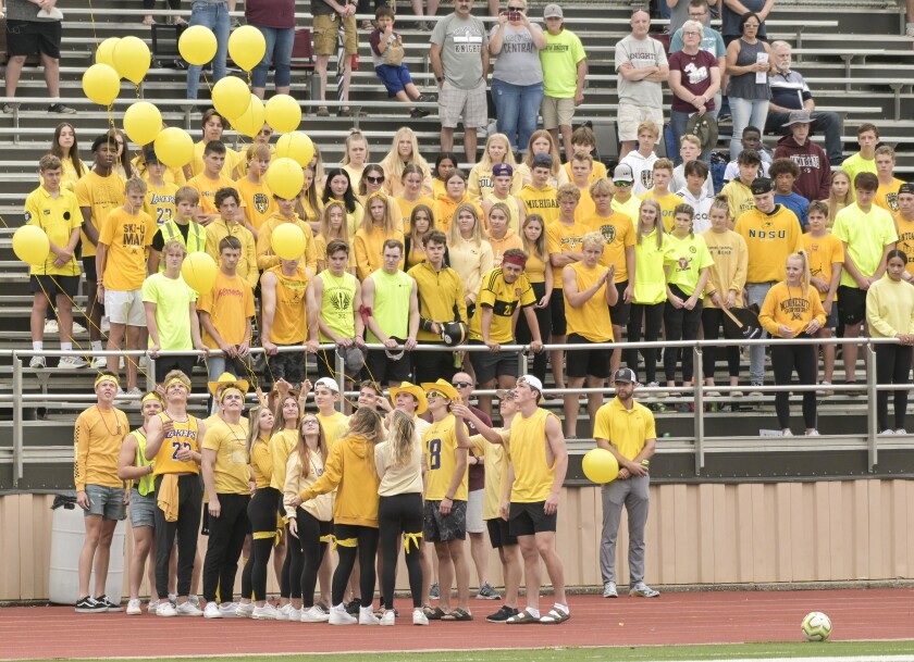082921 S GFH GFBSOC SeanGerszewskiYellowBalloons01.jpg