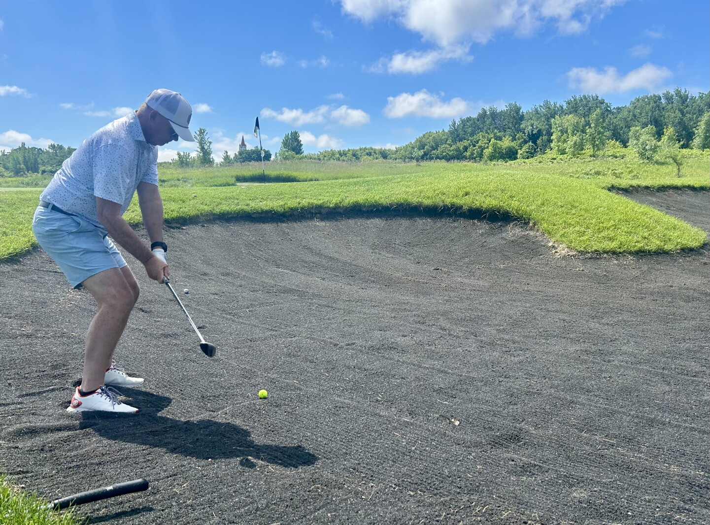 Forest Hills golf going bunkers over its new black sand