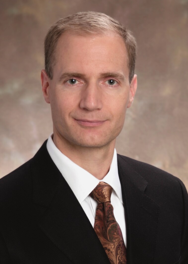 Timothy W. Olsen: Don't blur the lines between optometrists ...