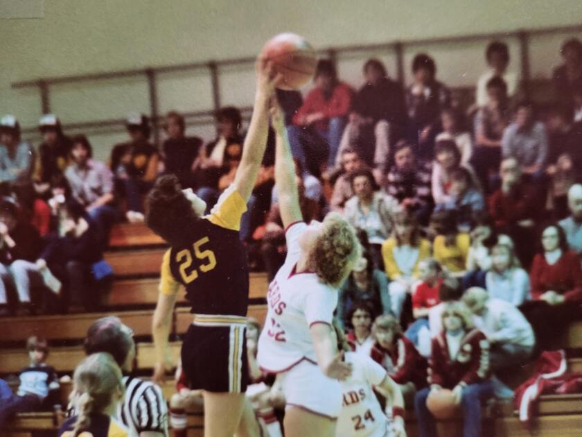 Player jump for tip-off