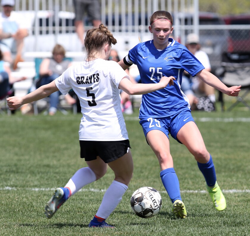 jhs girls soccer oettle vs mandan 051521