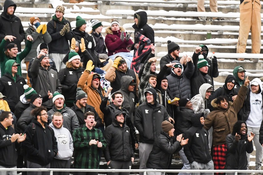 111622.S.BP.BSUWSOC2 Fans.jpg