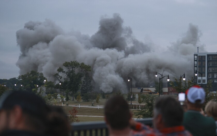 Photos and video: The implosion of Fargo's Lashkowitz High Rise ...