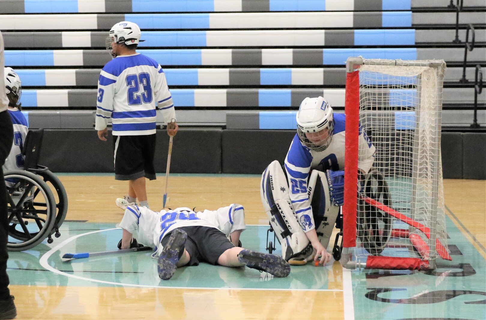 Brainerd vs Dakota United Saturday, March 19, 2022, during the adapted floor hockey state championship game at Bloomington Jefferson High School.