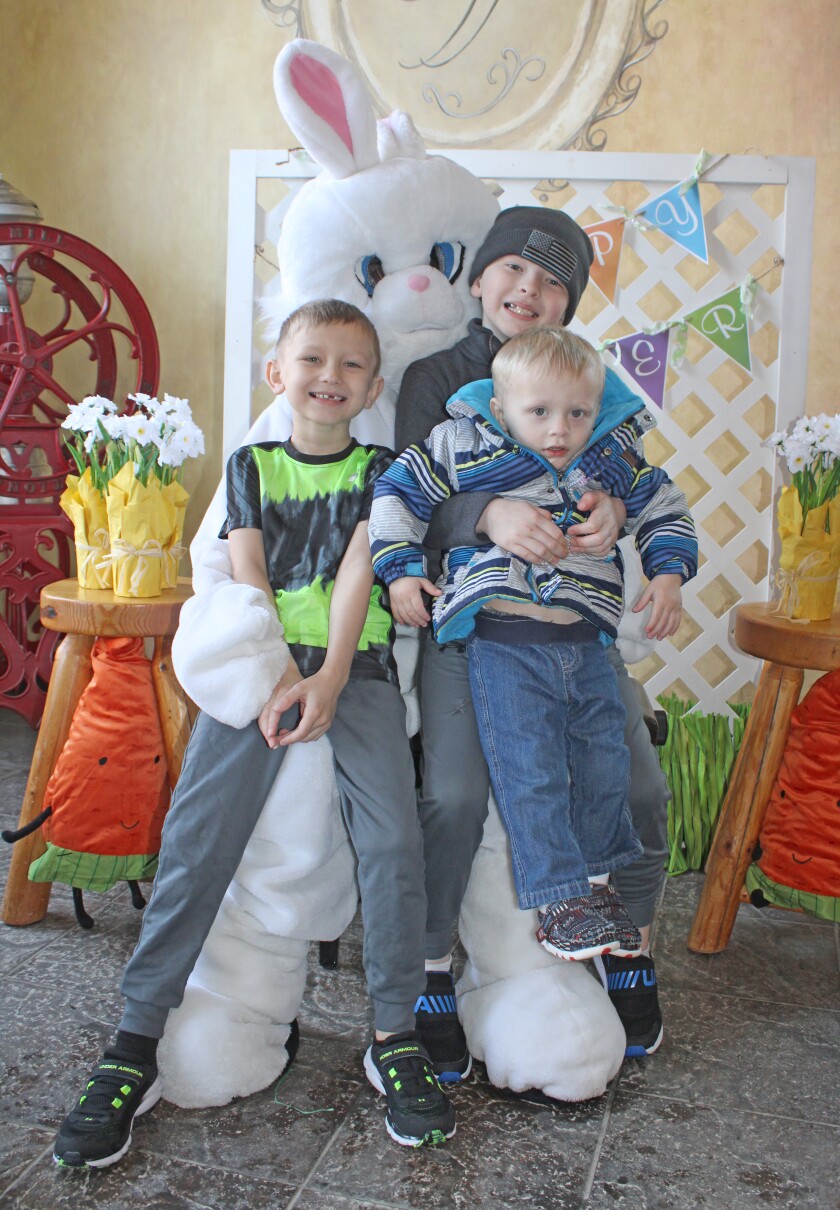 EasterBunnyKids040623.N.PRE.jpg