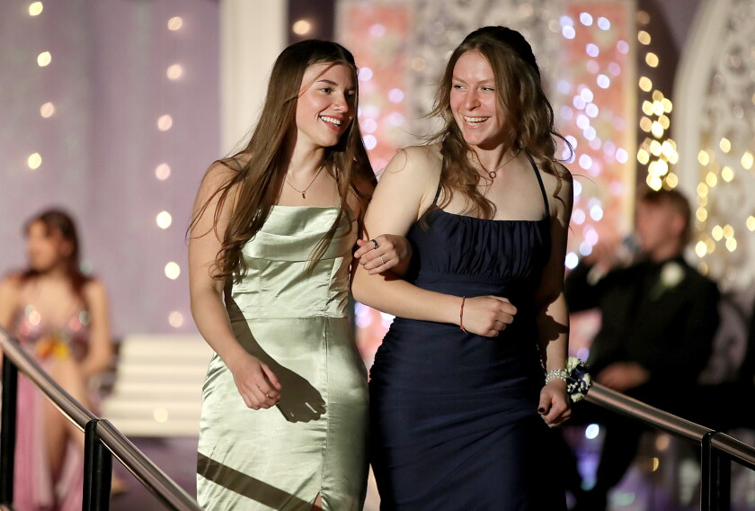 Prom Forum Photos: Superior High School celebrates prom - Superior Telegram | News ...