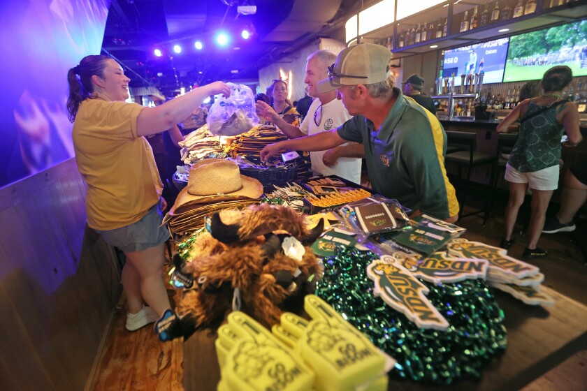 090625.S.FF.bisonnashville