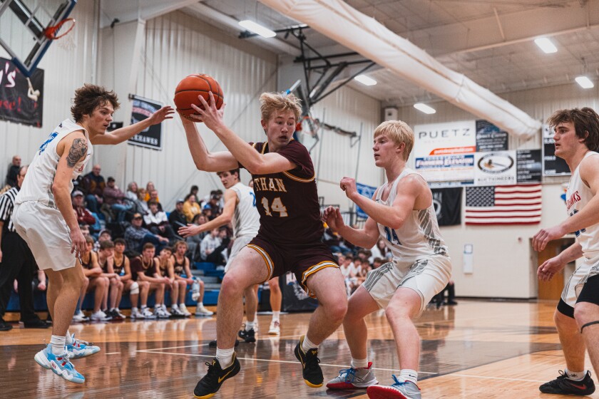 1-31-23EthanvsSB-WBasketballBoys-28.jpg