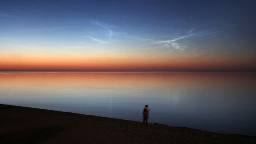 Noctilucent clouds Michigan July 2 2020 wide S2.jpg