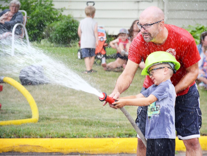 Garfield FireHose 8029.jpg