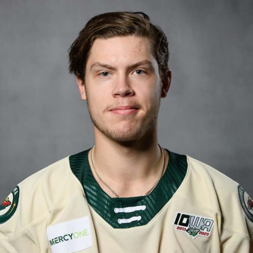 jespermug111622.jpg