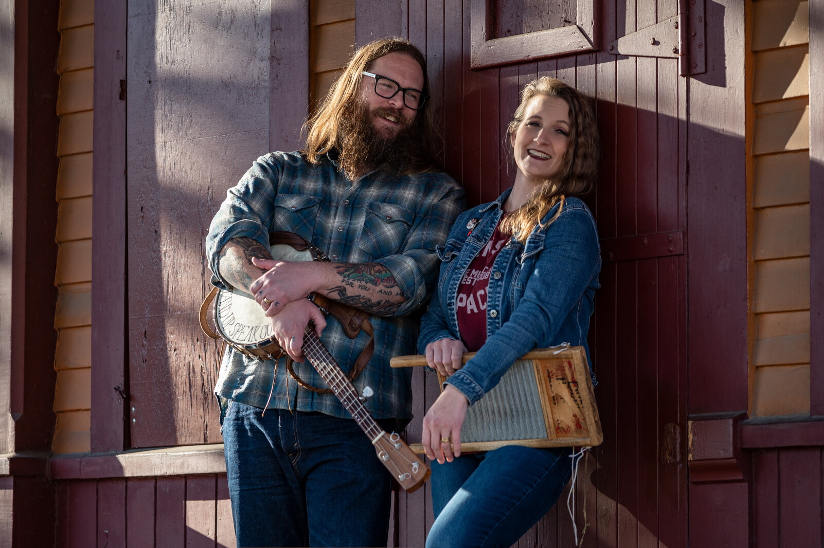 Brief Roes Entertainment Briefs: Behind the Bluegrass with the Roe Family Singers ...