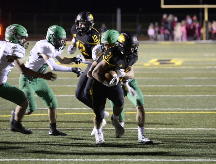 093022.S.WCT.WILDCATS.FOOTBALL.DEGNERRUN.jpg