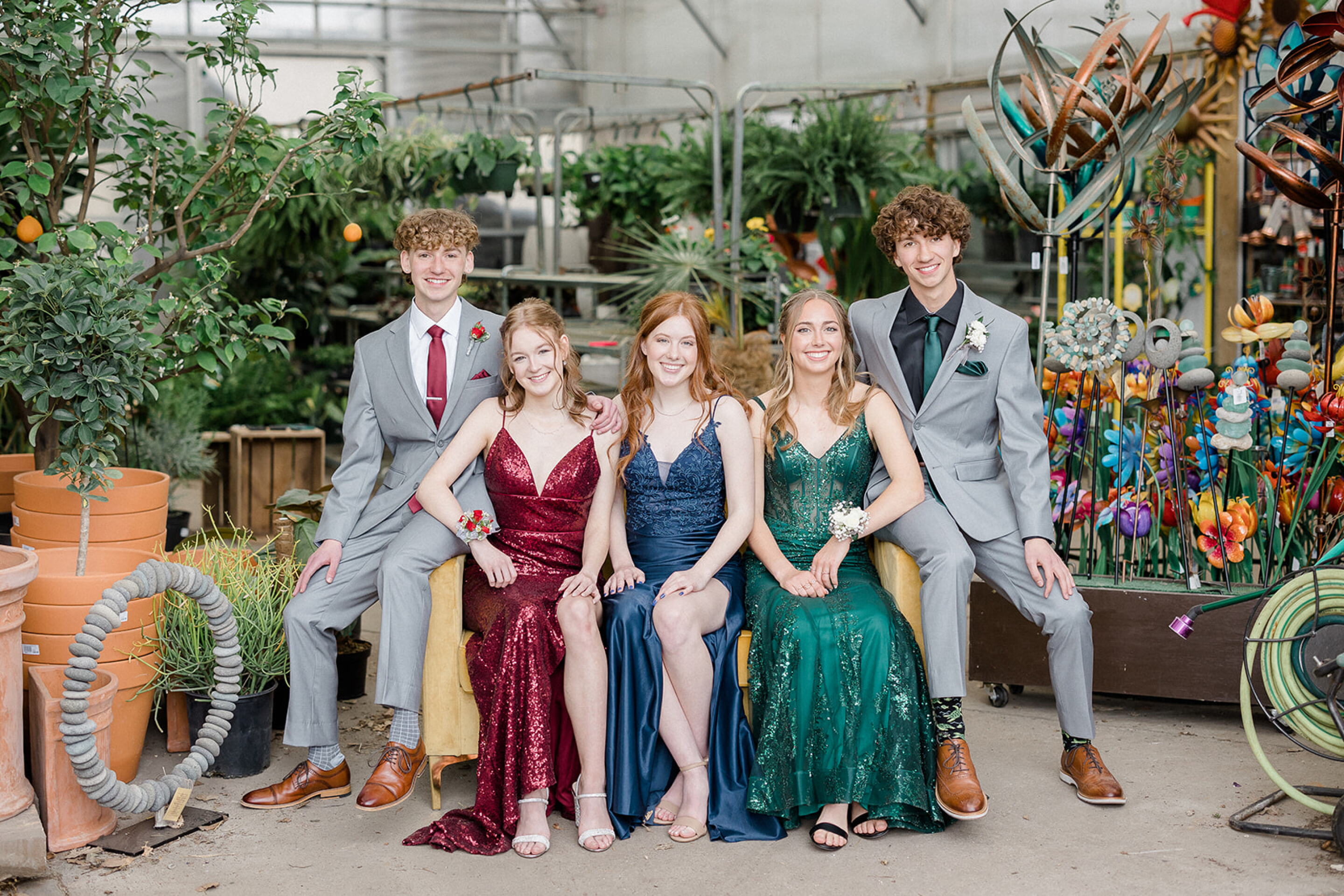 Prom Forum Prom photos get sophisticated as students seek iconic and trendy spots ...