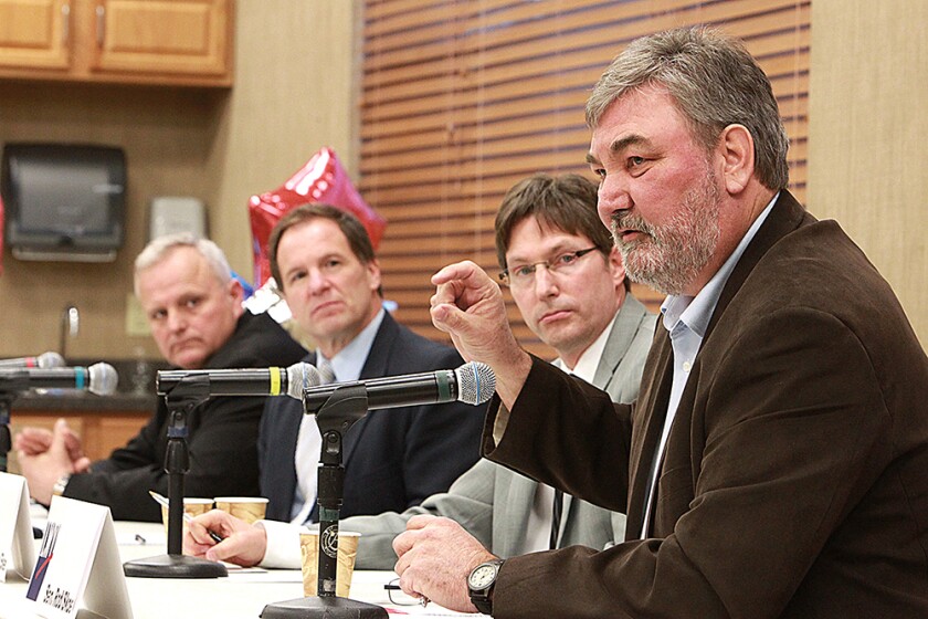 1627494+4-1-town-hall-mtg.jpg