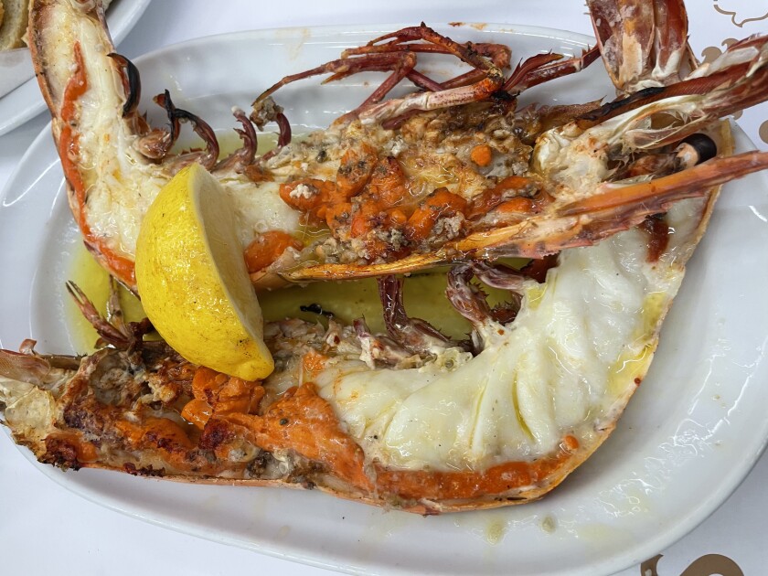 Pratos da Cervejaria Ramiro em Lisboa, Portugal.