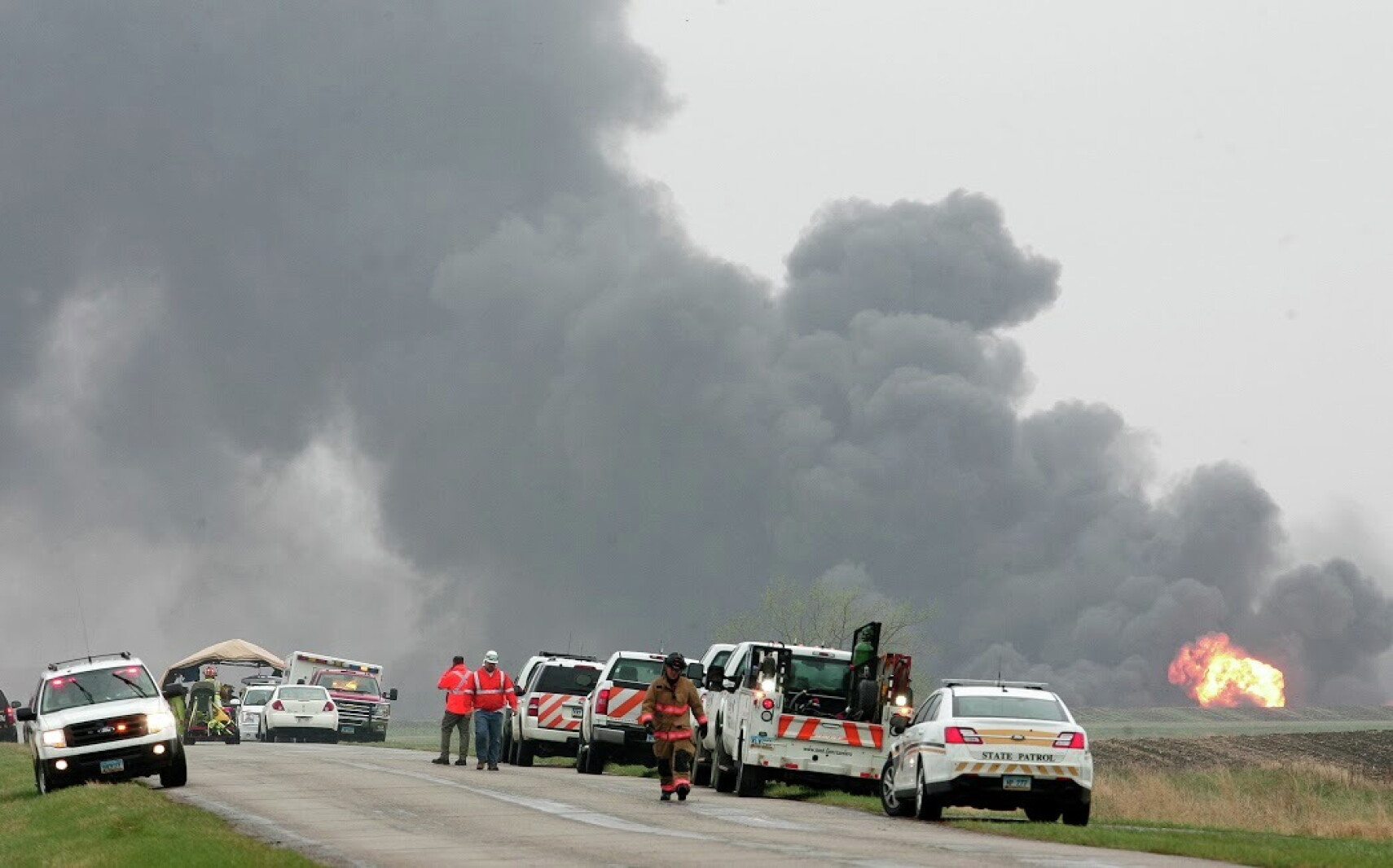 Oil Trains Exploding Train derailment: Exploding oil cars, black smoke force evacuation of ...