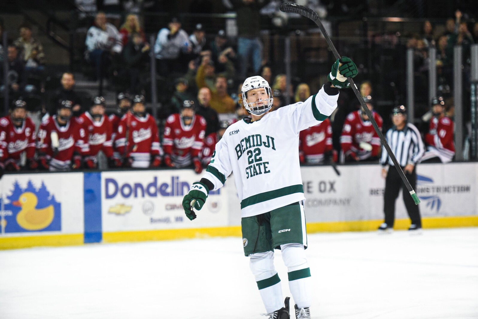 Rebobinado del fin de semana: las primeras impresiones de Oliver Peer y las luchas de los Beavers con los Huskies Rebobinado del fin de semana: las primeras impresiones de Oliver Peer y las luchas de los Beavers con los Huskies