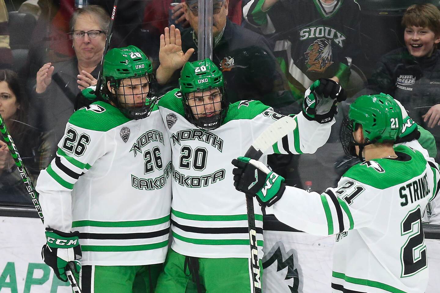 Dylan James toont “NHL elite speed” in een wedstrijd met twee doelpunten tegen de Omaha – Grand Forks Herald Dylan James toont “NHL elite speed” in een wedstrijd met twee doelpunten tegen de Omaha – Grand Forks Herald