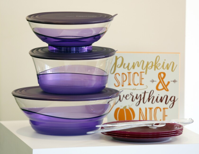 101620.B.FF.TUPPERWARE.03.jpg