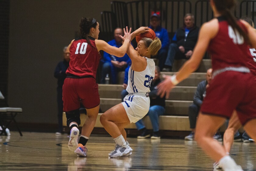 12-3-22DWUBasketball-2.jpg