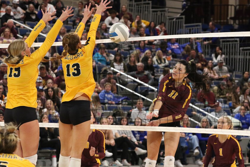 b volleyball state champ game linton 11 cass 15 13 111922.jpg