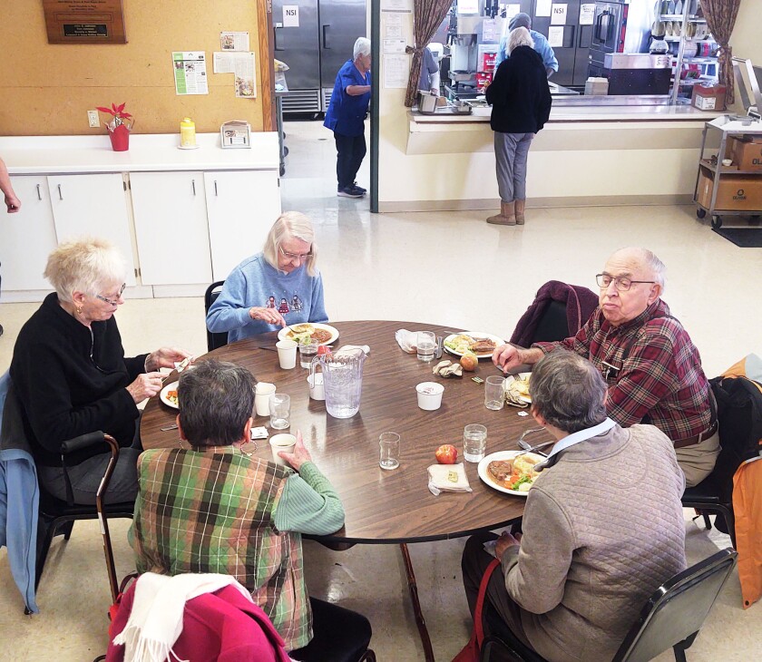 Dining 2155.jpg