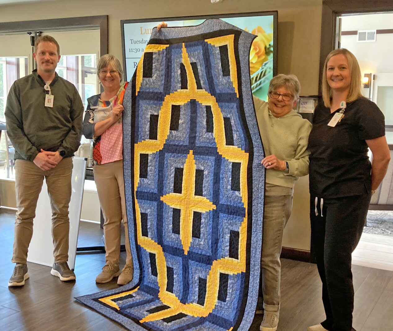 Communication Quilt Hubbard quilters present dignity quilt to Crystal Brook - Park Rapids ...