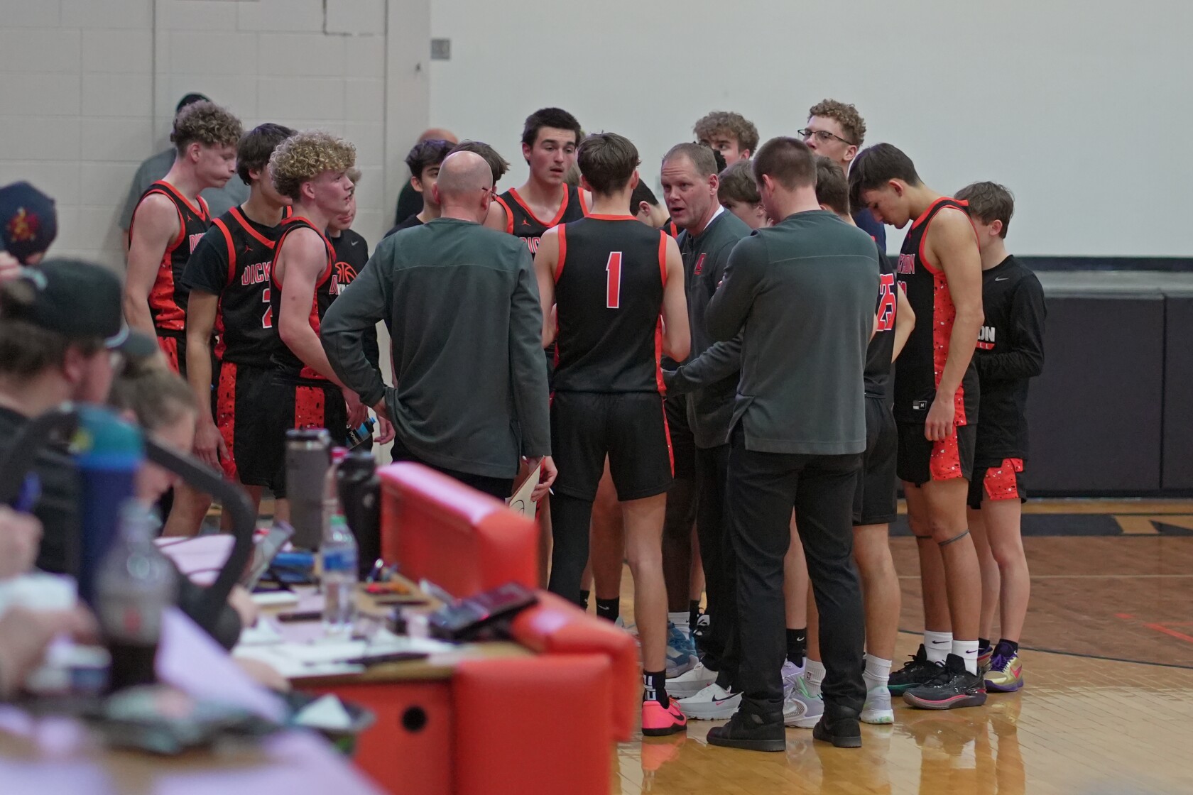 Midgets flat in West Region Tournament quarterfinals The Dickinson