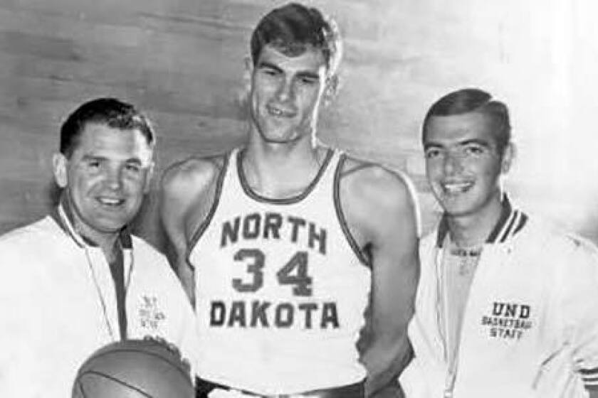 Former UND men's basketball coach Bill Fitch, who went on to ...