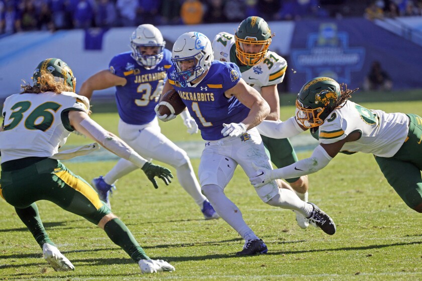 010923.S.FF.NDSUfootball