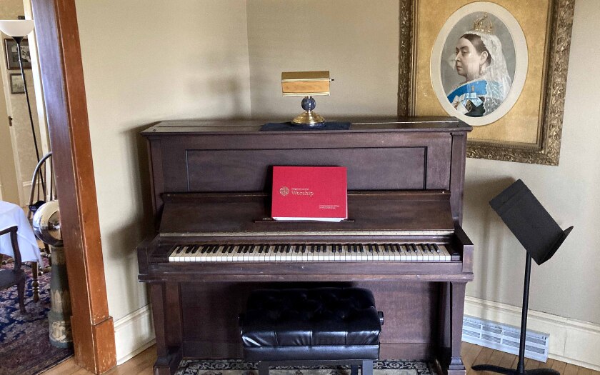 A piano and artwork