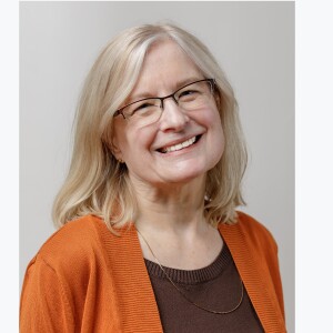 Carol Bradley Bursack new headshot 7-20-22.jpg