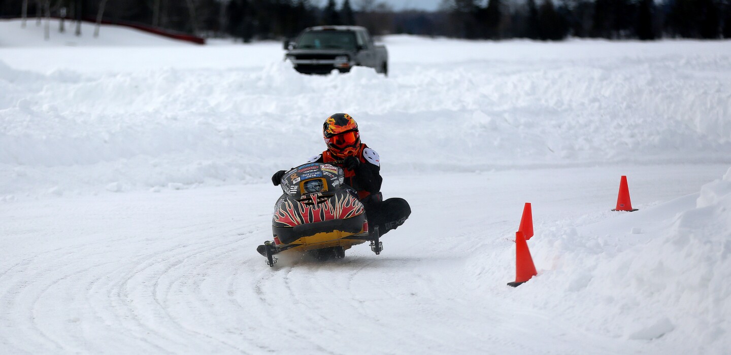 Photos and video: Snowmobile racing with Kids Championship Power Racing ...