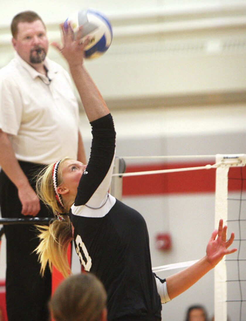 Section 7AAA volleyball preview: 'Hounds have a big hole to fill ...