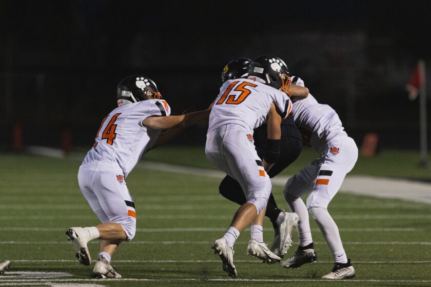 10-14-22PrepFootballHuronvsMHS-11.jpg