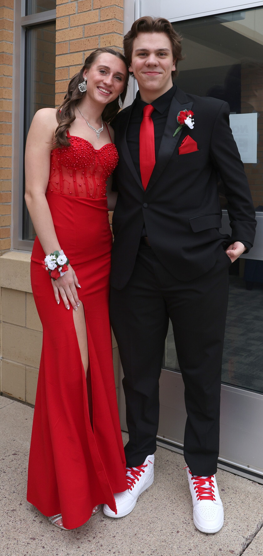 Prom Forum Worthington High School students go to prom - The Globe | News, weather ...