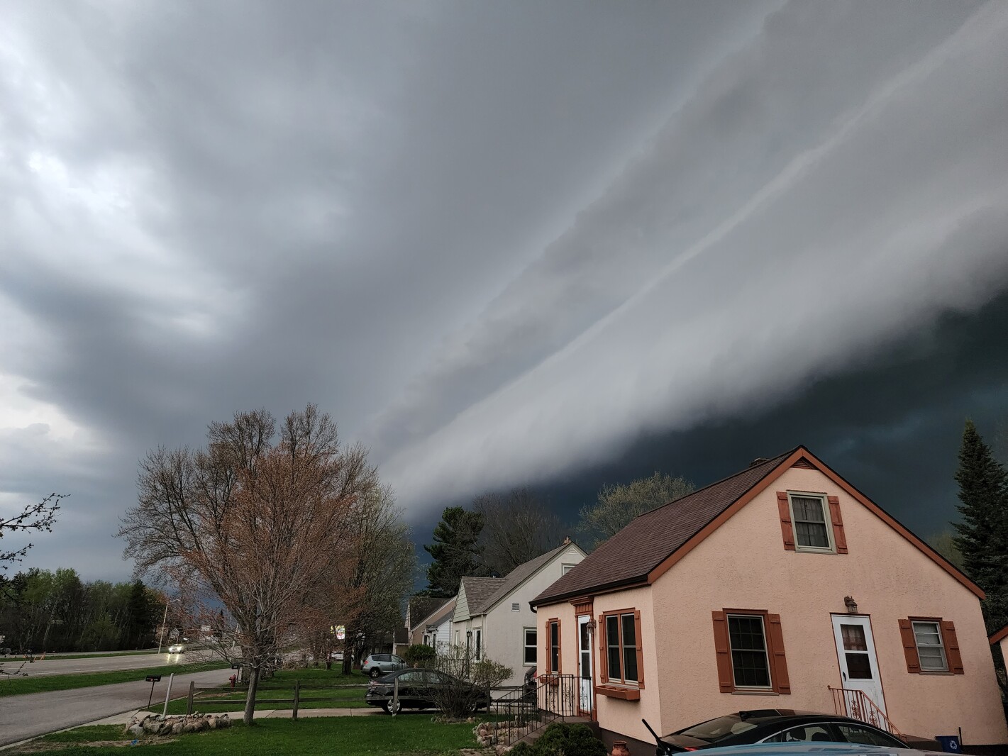 Clouds accompanying severe weather on May 12, 2022 in central Minnesota