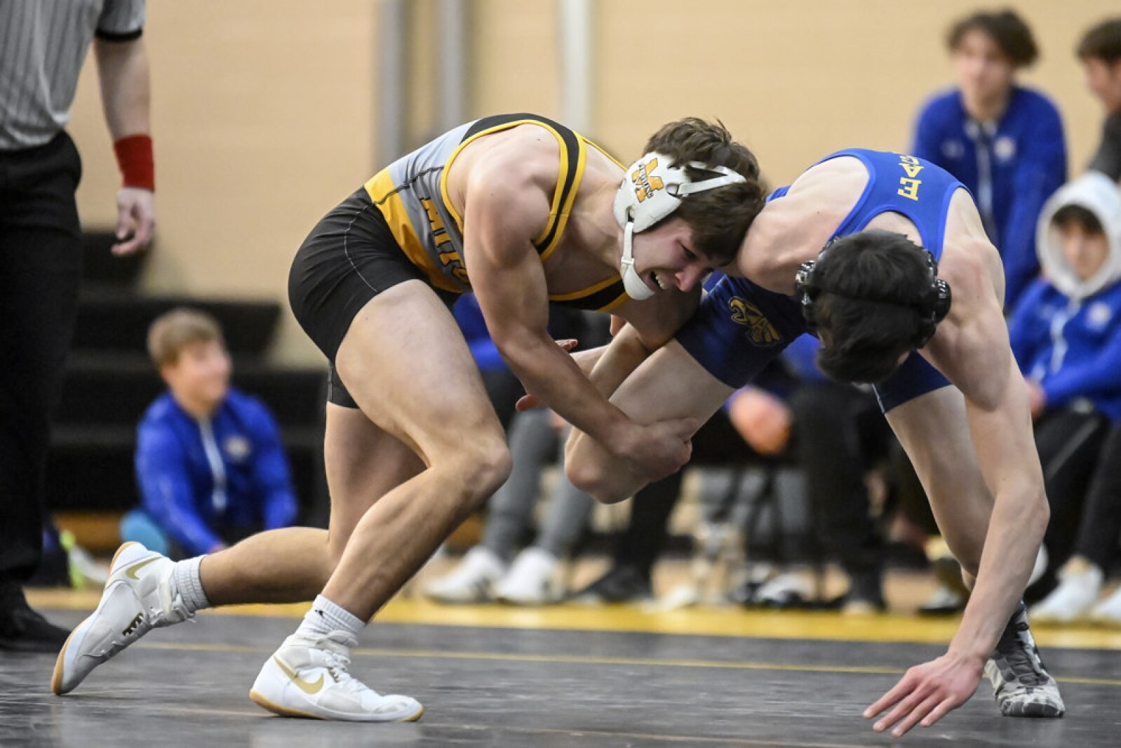 010122.KernelWrestling3.jpg
