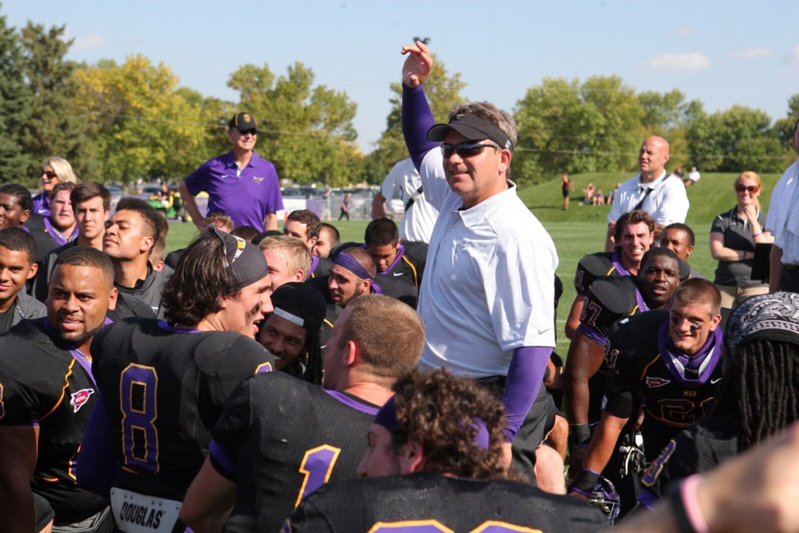 College Football Mankato Coach Goes From Headlines To Sidelines college-football-mankato-coach-goes-from-headlines-to-sidelines