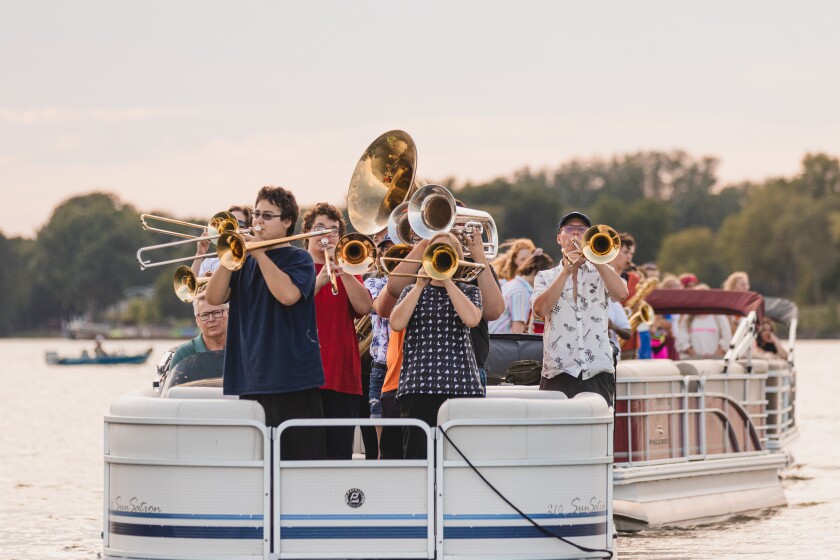8-12-22MarchingBandBoatParade-9.jpg