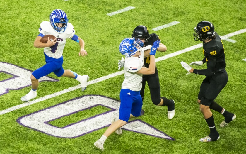 112621-k-m-football-2647.jpg