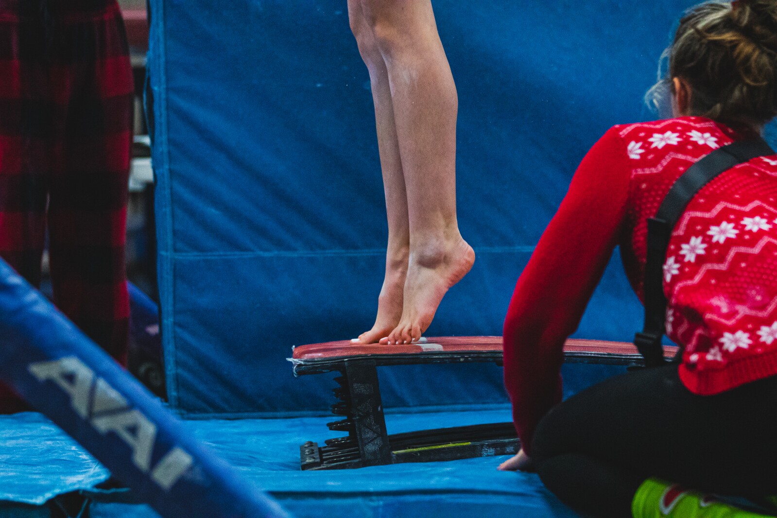 12-17-22MHSGymnastics-14.jpg